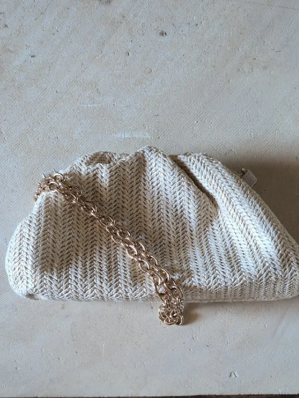 Pink Lily Cream Woven Chain-Shoulder Clutch